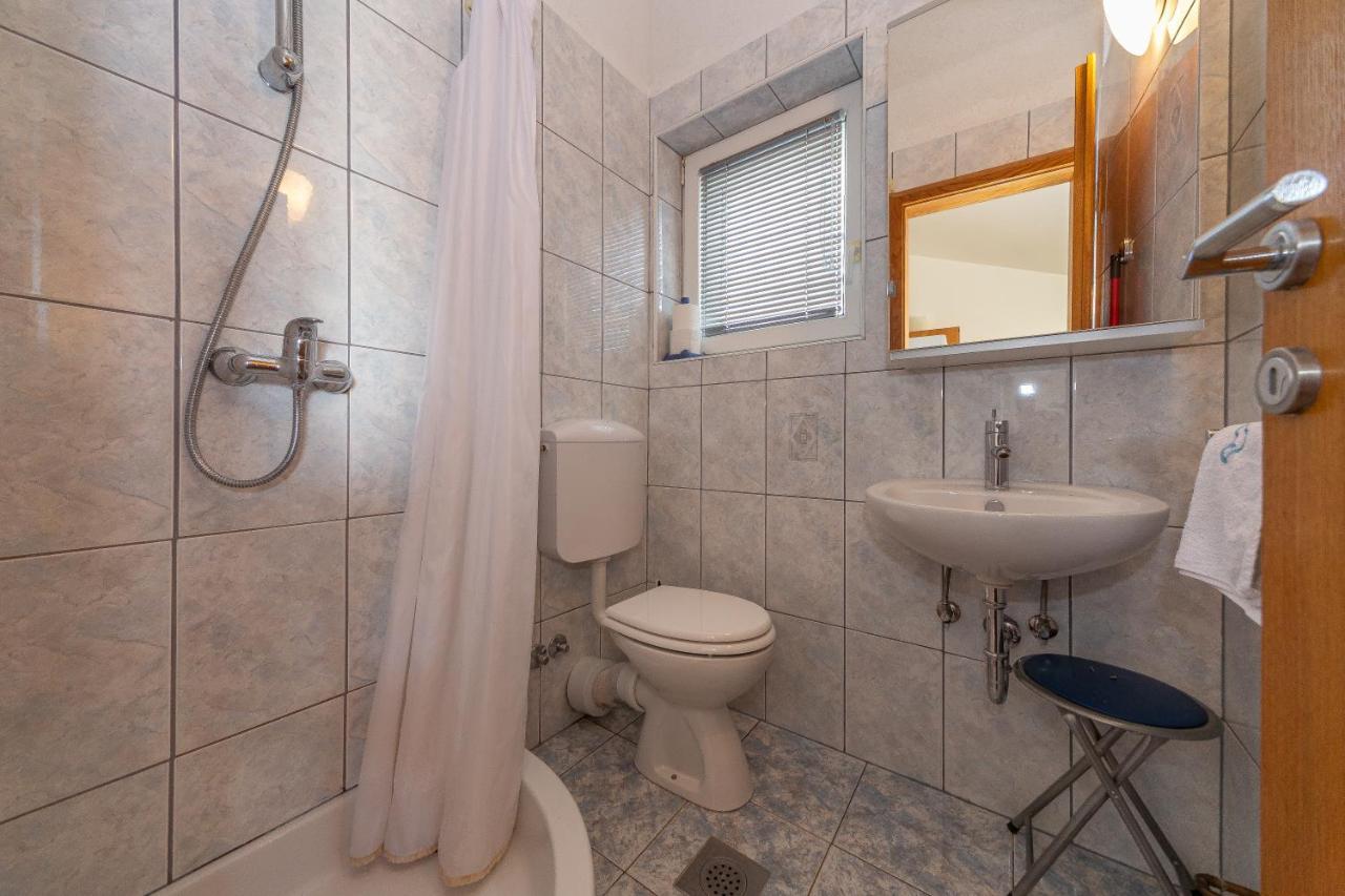 Apartments Dalmata Biograd Na Moru Exterior foto