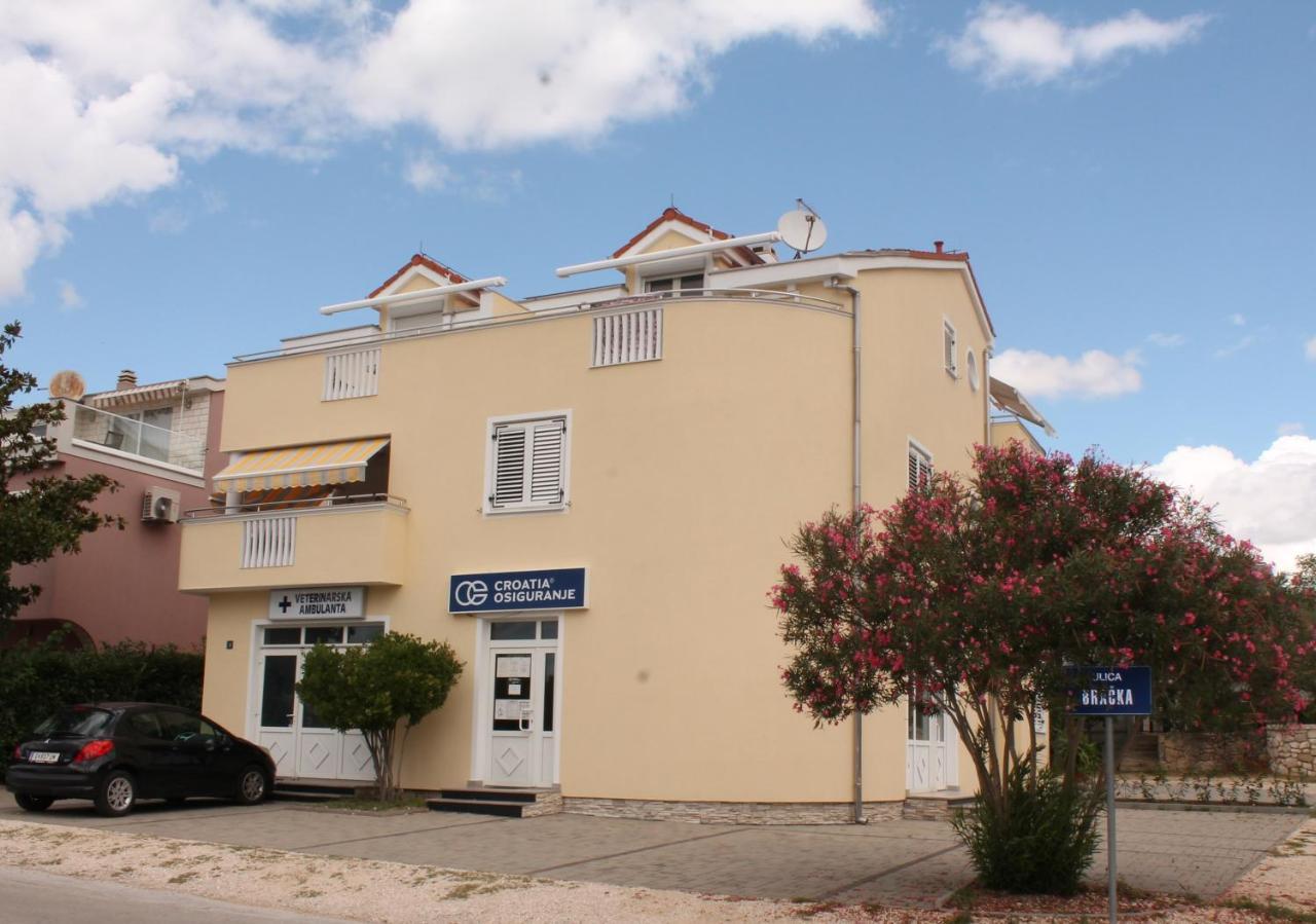 Apartments Dalmata Biograd Na Moru Exterior foto